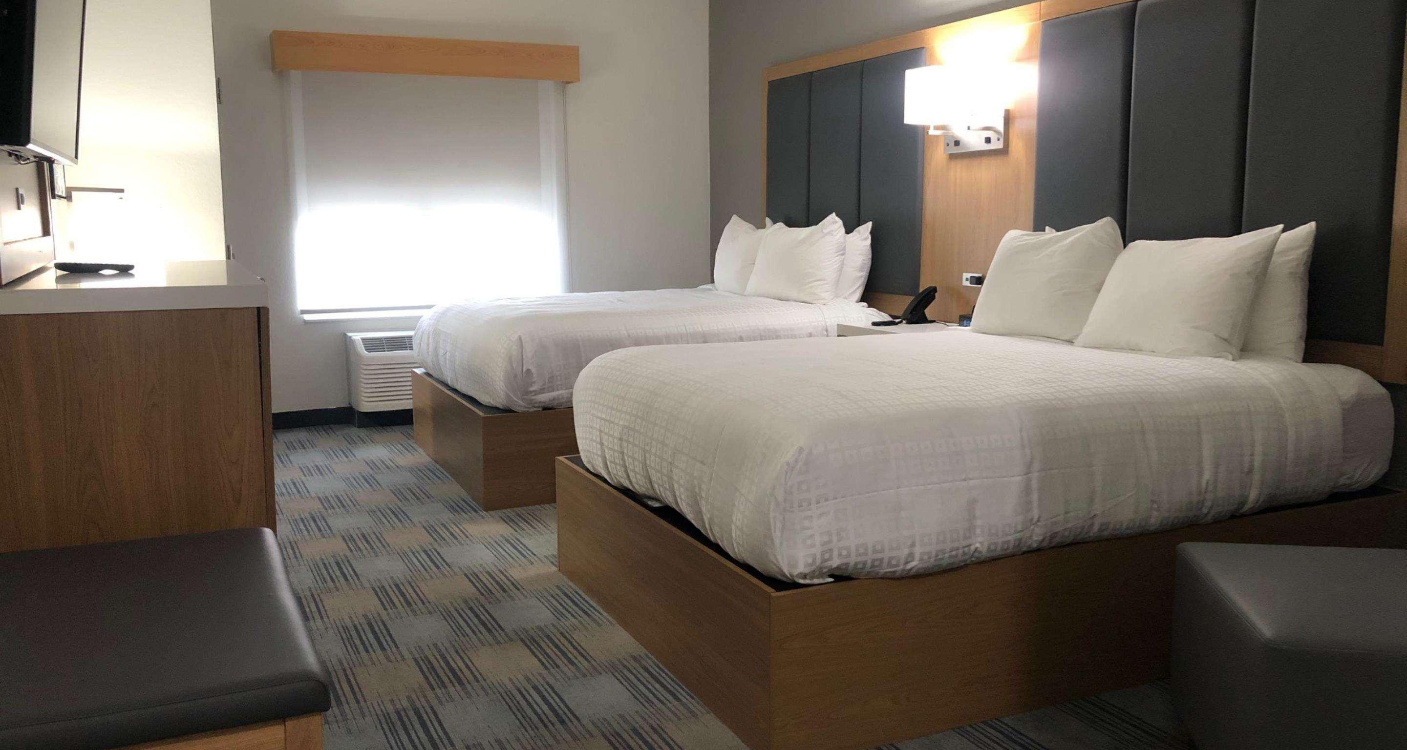 La Quinta Inn & Suites By Wyndham Coralville Iowa City מראה חיצוני תמונה