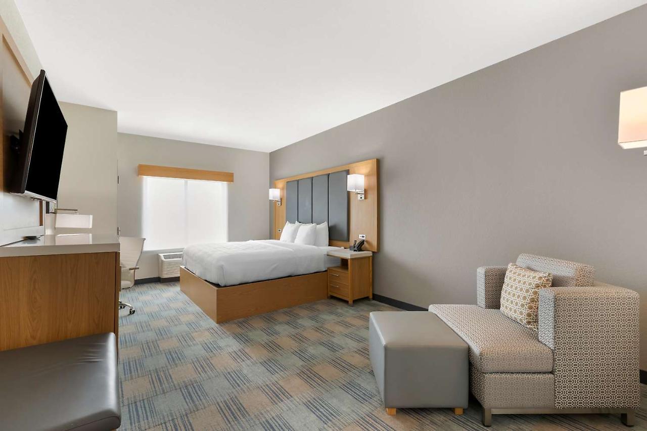 La Quinta Inn & Suites By Wyndham Coralville Iowa City מראה חיצוני תמונה