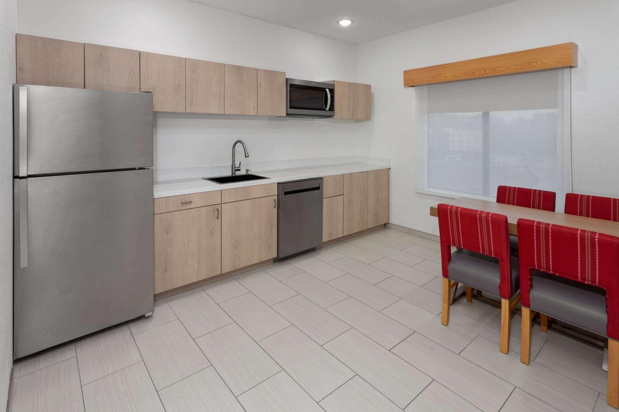 La Quinta Inn & Suites By Wyndham Coralville Iowa City מראה חיצוני תמונה